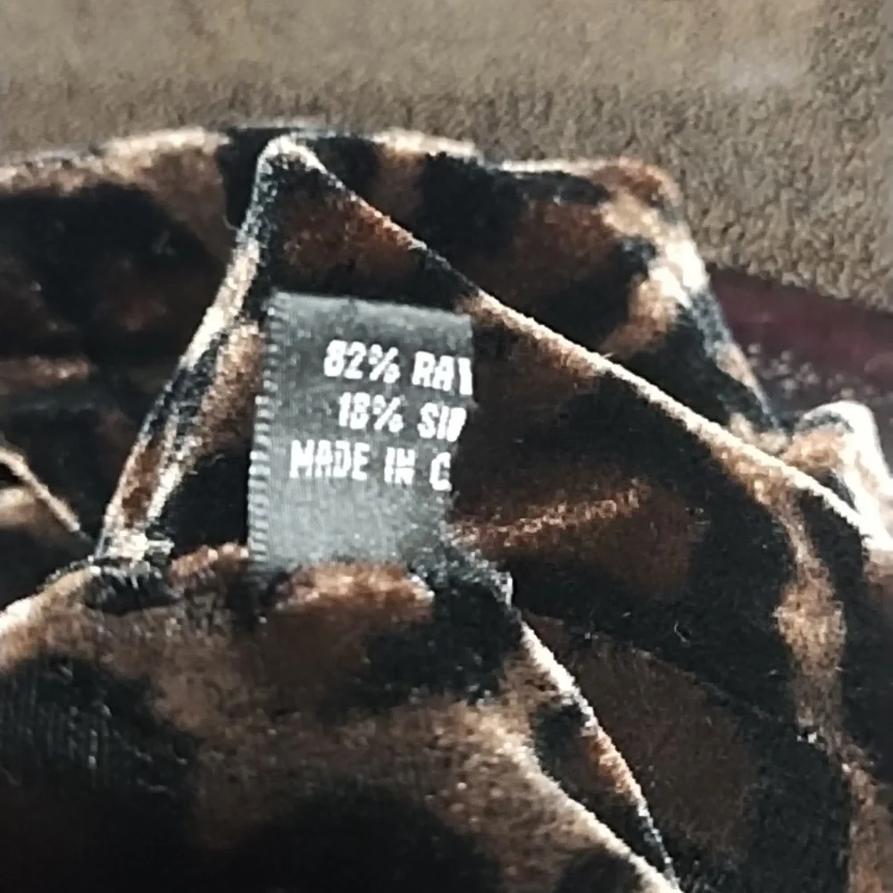 Unk women scarf